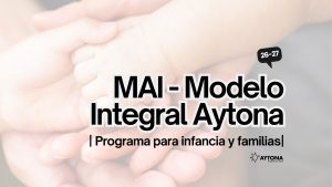 Manos unidas de una familia.